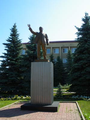 памятник Ленину на новом месте